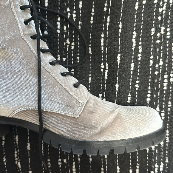 Dolce Vita silver velvet combat boot size 10 - Picture 5 of 10